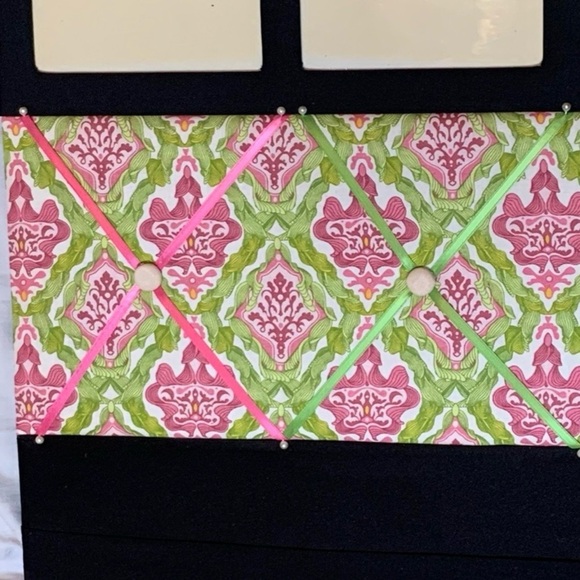 Pink and Green Damask Fabric Memory/Memo Photo Bulletin Board, [18”x20”] Custom - Picture 6 of 8